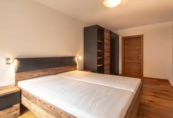 MASTER SCHLAFZIMMER