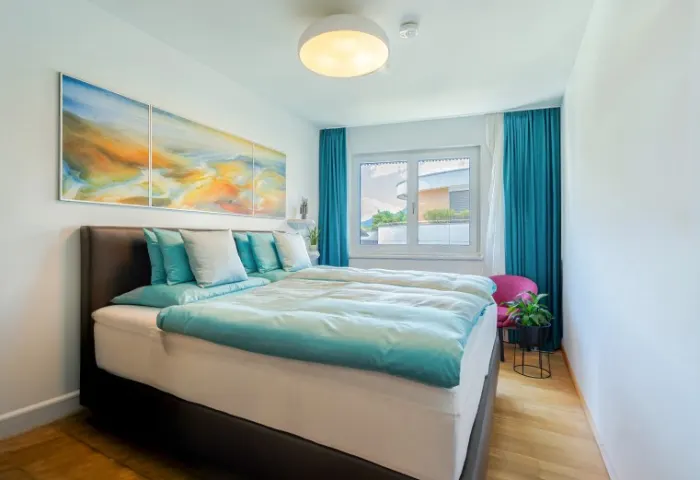 SCHLAFZIMMER