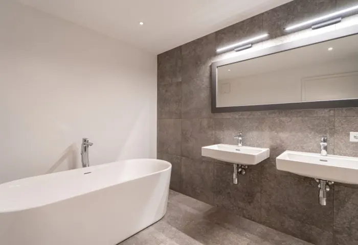 BADEWANNE EG